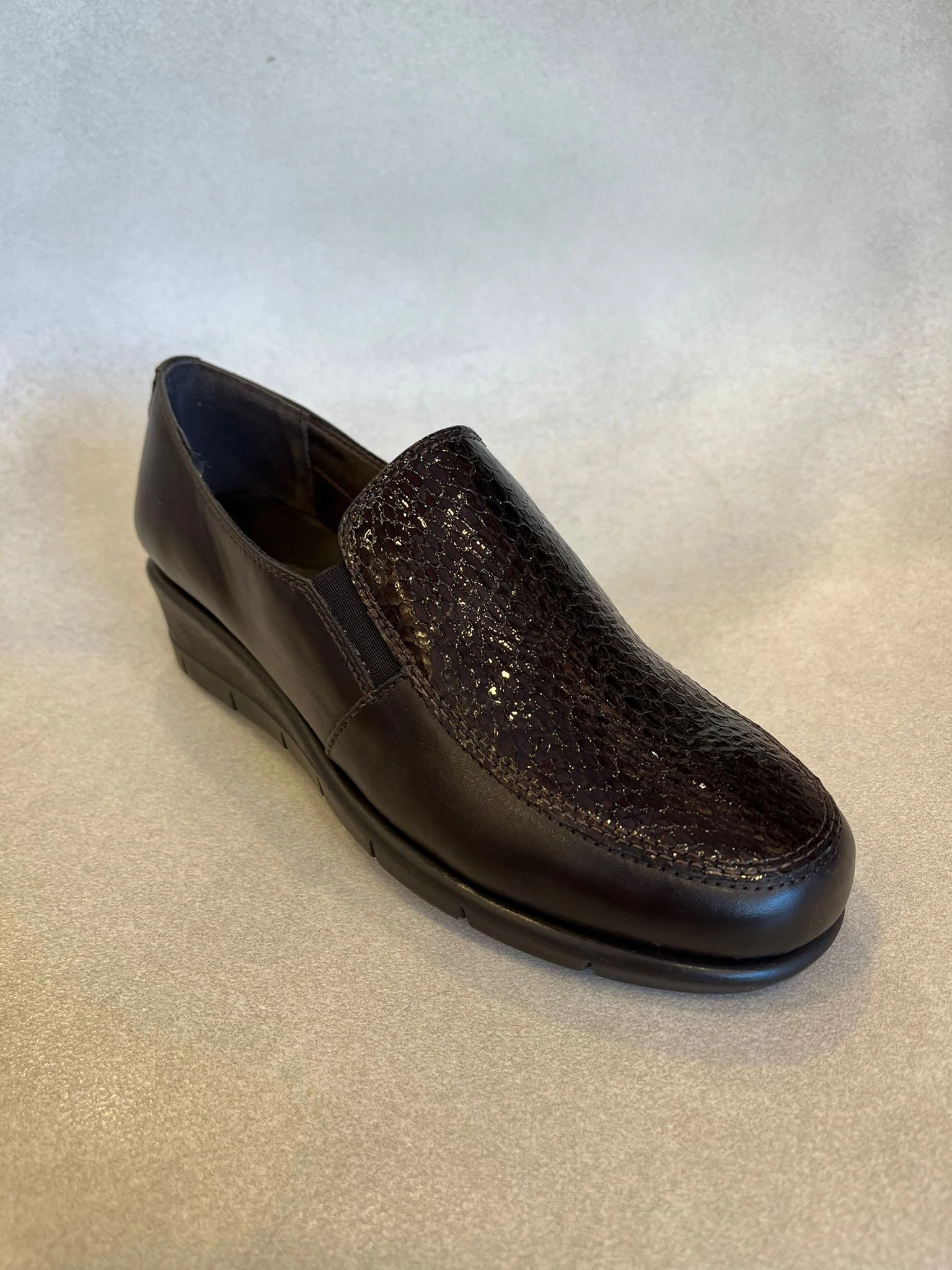 MOCASSINO DONNA CONFORT NANOOK NERO E MARRONE ART. 11999